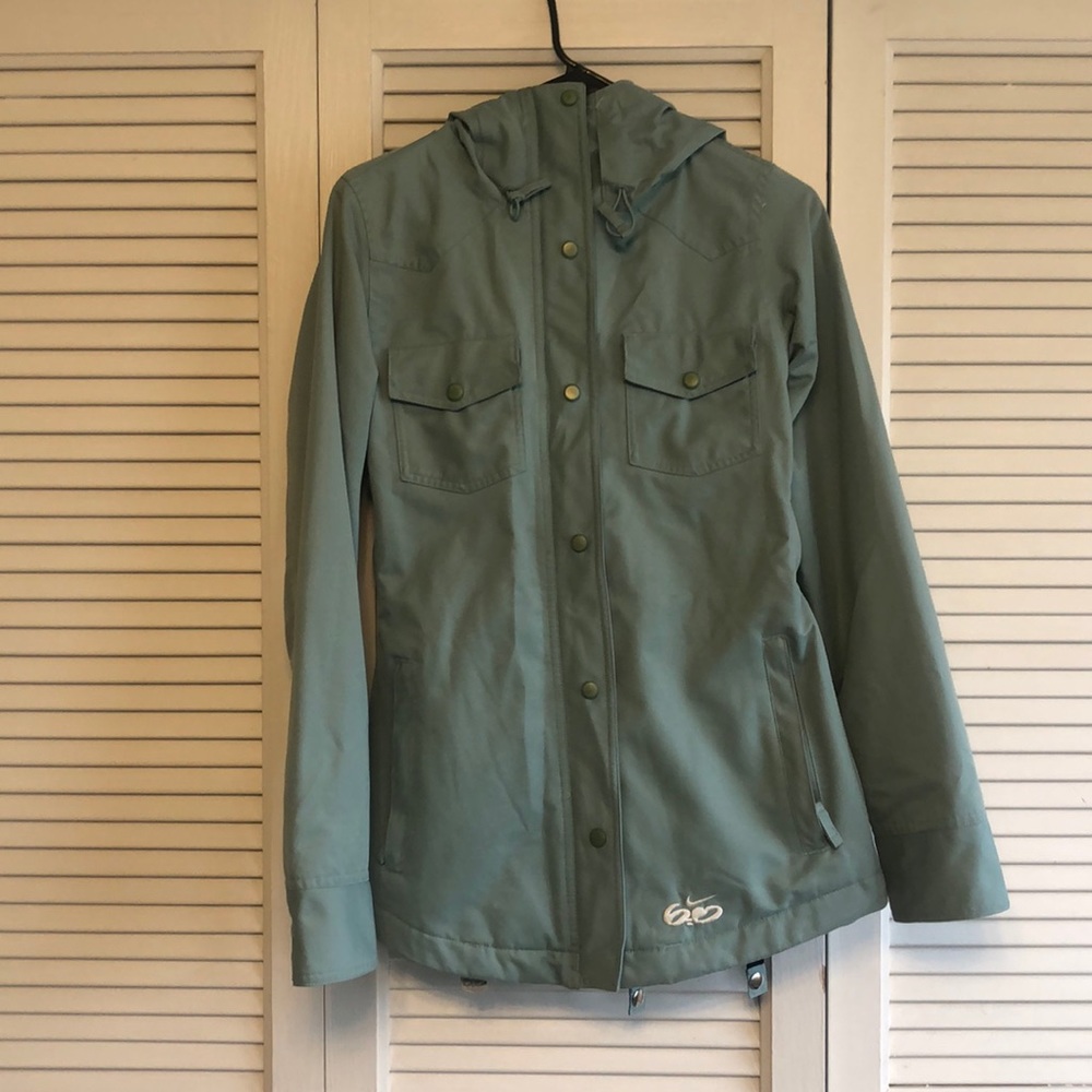 Nike ski/snowboard jacket